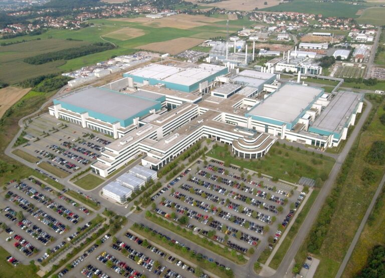 GlobalFoundries'in Dresden'deki üretim tesisinin havadan görünümü